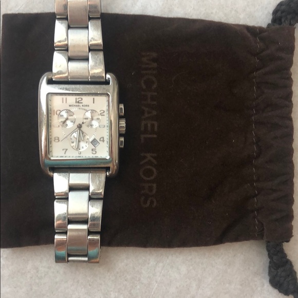 Watch - Picture 1 of 5